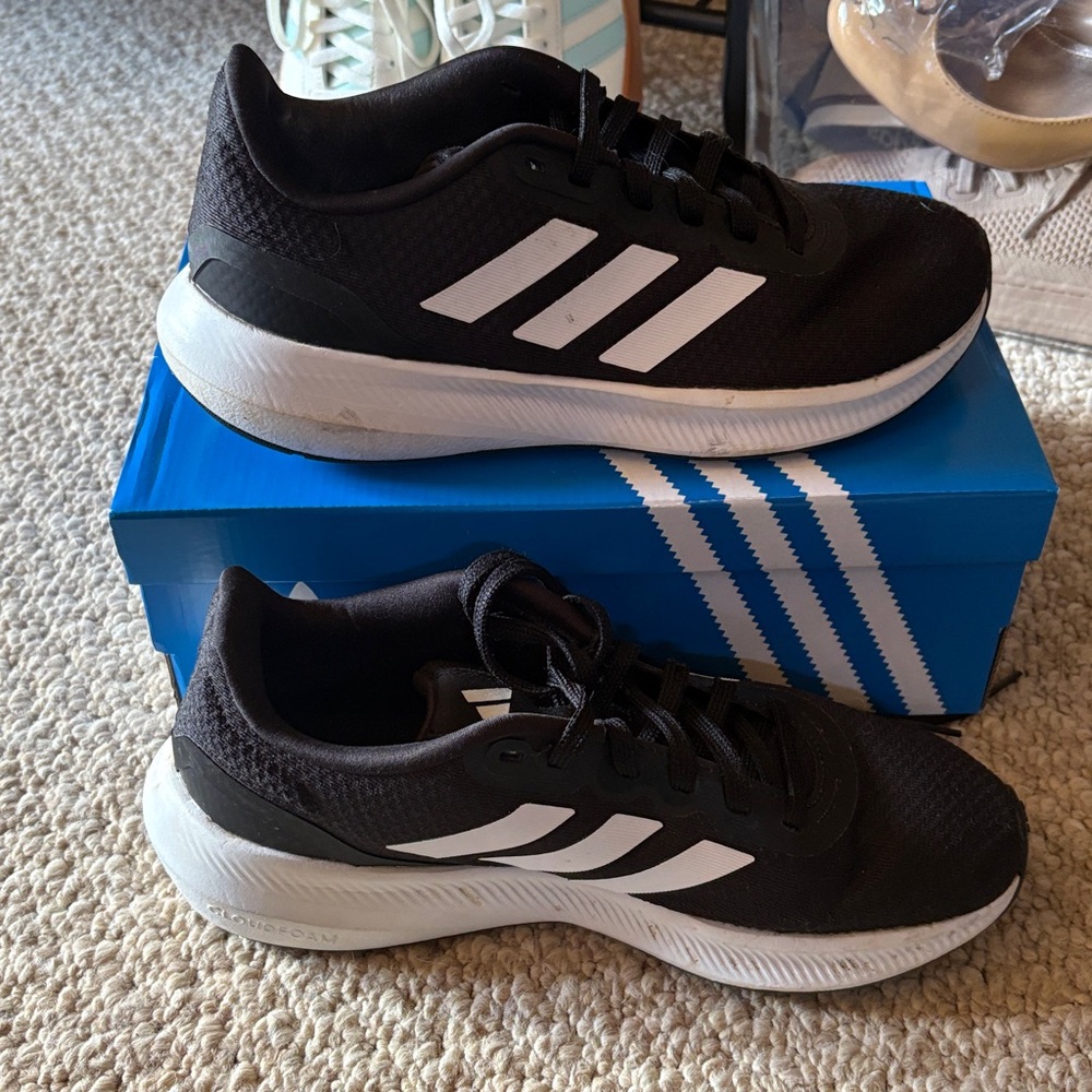Adidas Women’s Classic Black Sneakers with White Stripes 6.5 - Picture 3 of 4